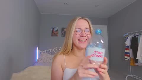 Amelia NEXT STREAM  online show from December 7, 8:05 pm