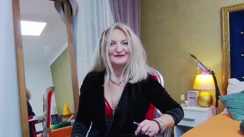 Alura Jenson online show from October 23, 6:50 pm