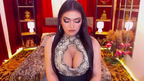 Alura Jhenson online show from January 8, 1:31 pm