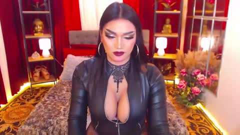 Alura Jhenson online show from January 13, 5:55 pm