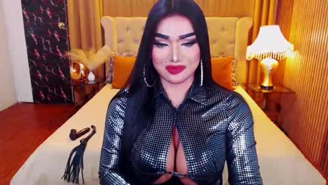 Snapshot of alurajhenson chatting on November 13, 12:20 am Alura Jhenson online show from November 13, 12:20 am