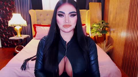 Alura Jhenson online show from April 2, 9:29 am