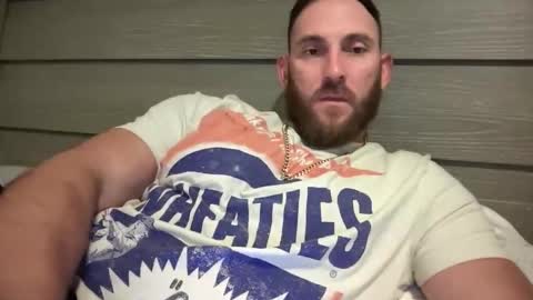 Snapshot of alwayscumleaking chatting on February 26, 2:21 am alwayscumleaking online show from February 26, 2:21 am