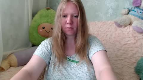 Snapshot of alya764770 chatting on July 1, 1:51 am alya764770 online show from July 1, 1:51 am