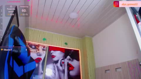 Snapshot of alya_gomez chatting on December 18, 8:25 pm online show from December 18, 8:25 pm