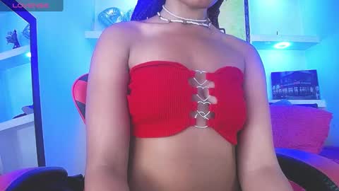 Snapshot of alya_gomez chatting on January 30, 1:22 am online show from January 30, 1:22 am