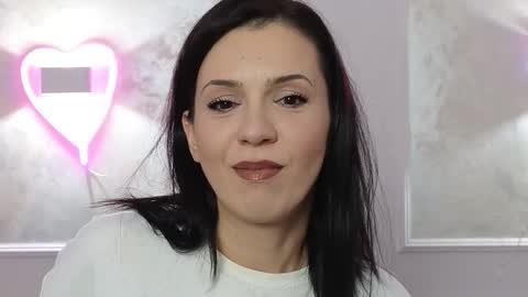 Snapshot of alyarei chatting on November 9, 7:23 pm alyarei online show from November 9, 7:23 pm