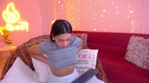 alyn online show from February 11, 12:37 pm