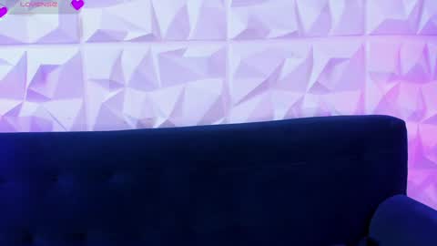 Snapshot of alys_molly chatting on December 21, 11:11 am sopie online show from December 21, 11:11 am