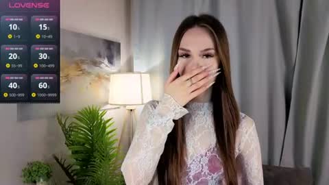Snapshot of alyshaplescia chatting on June 24, 4:17 pm Mona online show from June 24, 4:17 pm