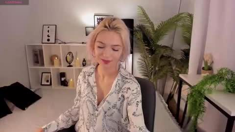 Alysia online show from September 15, 1:44 pm