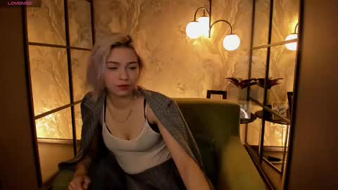 Alysia online show from October 4, 1:53 pm
