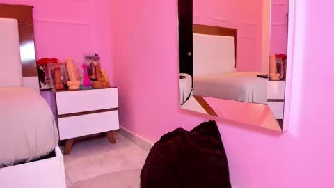 alysonjackson online show from January 7, 7:38 pm