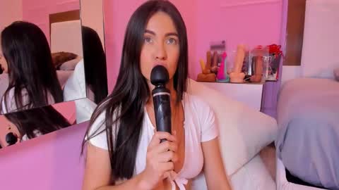 alysonjackson online show from February 9, 7:40 pm