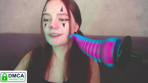 Snapshot of alyssa__scarlet chatting on November 1, 9:44 am Alyssa online show from November 1, 9:44 am