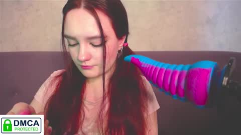 Snapshot of alyssa__scarlet chatting on November 6, 8:26 am Alyssa online show from November 6, 8:26 am