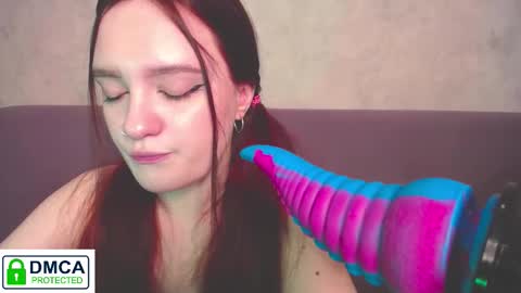 Snapshot of alyssa__scarlet chatting on November 12, 8:26 am Alyssa online show from November 12, 8:26 am