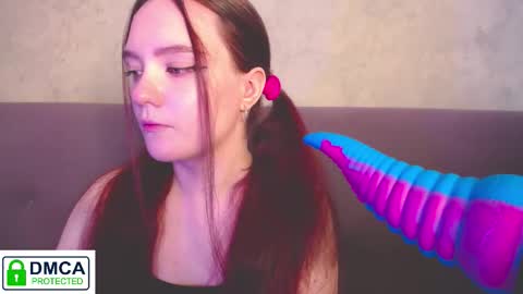 Snapshot of alyssa__scarlet chatting on December 16, 7:35 am Alyssa online show from December 16, 7:35 am