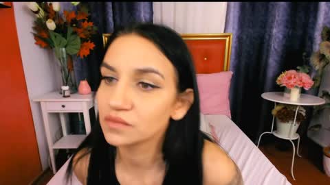 Snapshot of alyssaanne chatting on April 29, 7:34 am Alyssa online show from April 29, 7:34 am