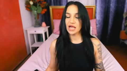 Snapshot of alyssaanne chatting on June 12, 6:23 am Alyssa online show from June 12, 6:23 am