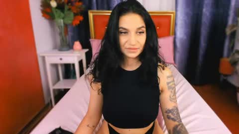 Snapshot of alyssaanne chatting on June 15, 5:09 am Alyssa online show from June 15, 5:09 am