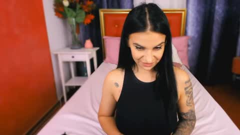 Snapshot of alyssaanne chatting on June 18, 9:14 am Alyssa online show from June 18, 9:14 am