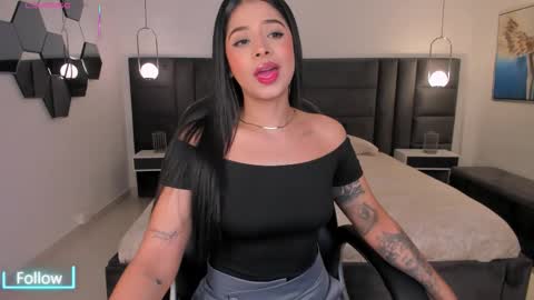 Aly  online show from March 4, 11:38 am