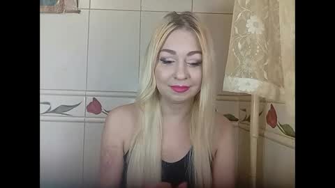 Alyssaqes online show from May 19, 2:01 pm