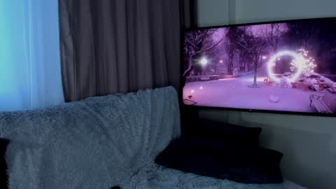 Alyssa  I will be online December 2 at 2000 UTC  online show from January 16, 8:33 am