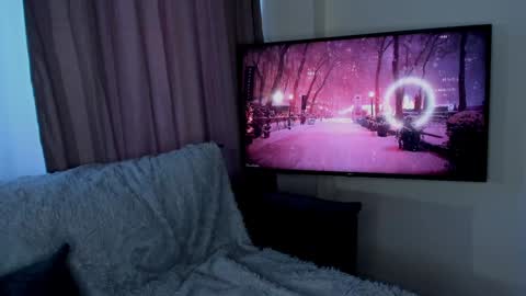 Alyssa  I will be online December 2 at 2000 UTC  online show from February 3, 8:35 am