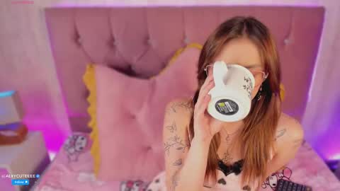 Alyy online show from March 19, 8:35 pm