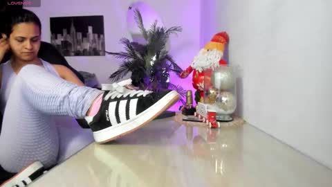 anny online show from November 30, 2:37 am