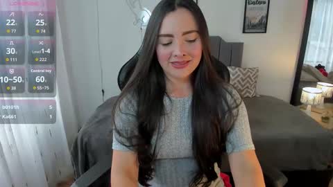 Snapshot of amaia_monet chatting on October 15, 8:09 pm Hi Im AmaiaHelp me reach 100 likes online show from October 15, 8:09 pm