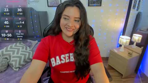 Hi Im AmaiaHelp me reach 100 likes online show from January 6, 7:39 pm