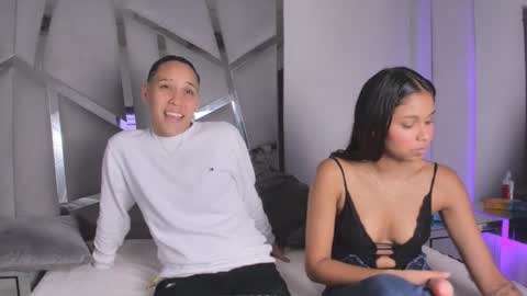 Amia y Sofia online show from November 25, 9:48 pm