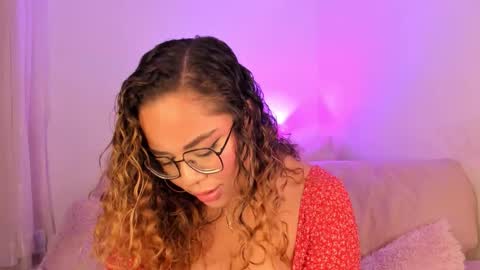 Snapshot of amalia_bennet chatting on October 19, 4:57 am amalia bennet online show from October 19, 4:57 am