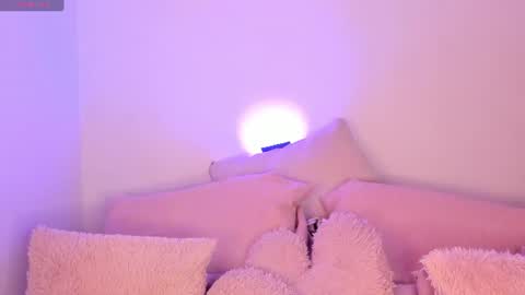 Snapshot of amalia_bennet chatting on July 6, 3:36 pm amalia bennet online show from July 6, 3:36 pm