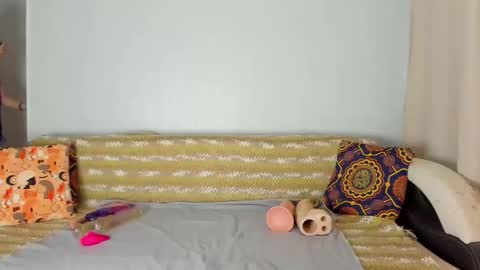 Amalia online show from November 30, 8:07 am