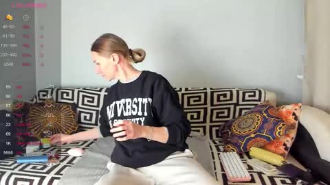 Amalia online show from December 21, 11:06 am