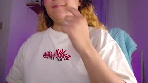 Amalia Im Back See you soon this January 7 at 10 pm Colombia time online show from December 4, 1:15 am