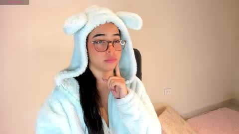 Snapshot of amaliaandrade chatting on May 28, 4:43 am Amalia real MIA online show from May 28, 4:43 am