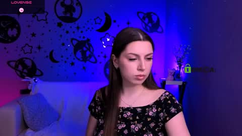 Snapshot of amalialowell chatting on April 6, 7:26 pm Amalia online show from April 6, 7:26 pm