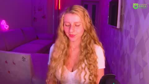 Snapshot of amaliaqueen999 chatting on October 27, 2:21 pm Amalia online show from October 27, 2:21 pm