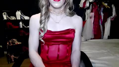 Amalie online show from December 4, 10:07 pm