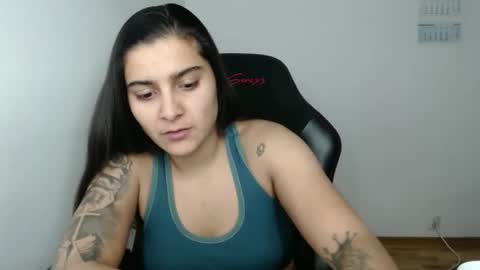 The queen of the biceps  online show from January 13, 7:52 pm