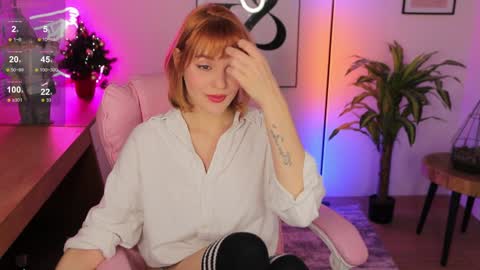Amanda  fox online show from December 10, 7:16 am