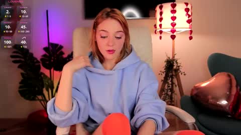 Amanda  fox online show from February 15, 10:42 pm