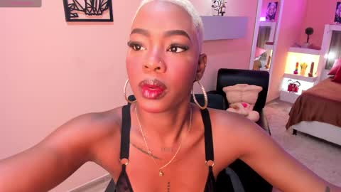 A M A N D A  online show from March 7, 1:29 pm