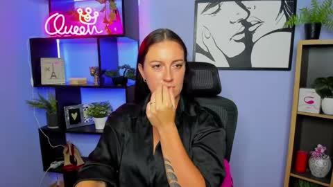 Amanda online show from June 10, 1:54 pm