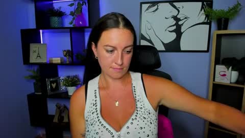 Amanda online show from July 8, 2:10 pm